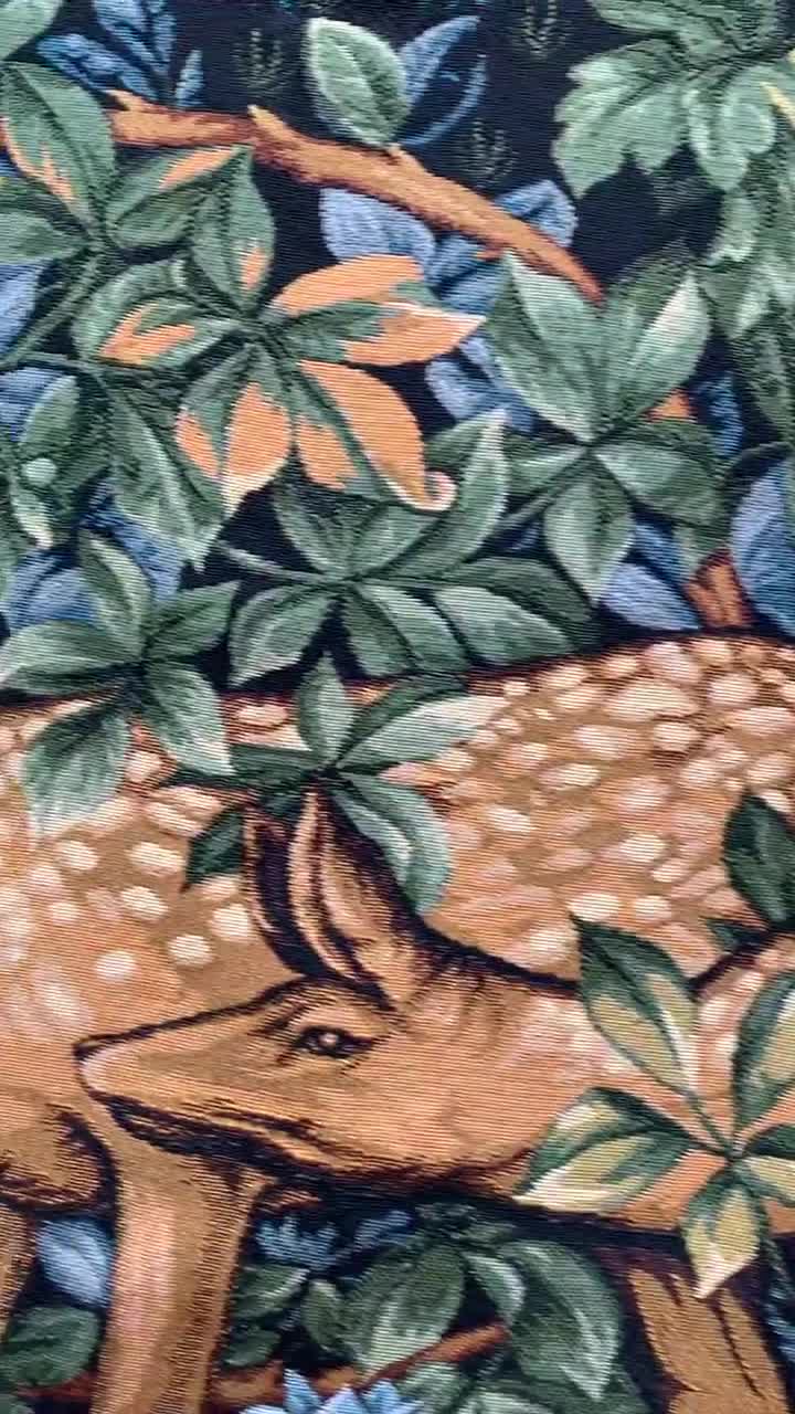 ウィリアム・モリスのタペストリー：中世の魔法の森のジャカード織り