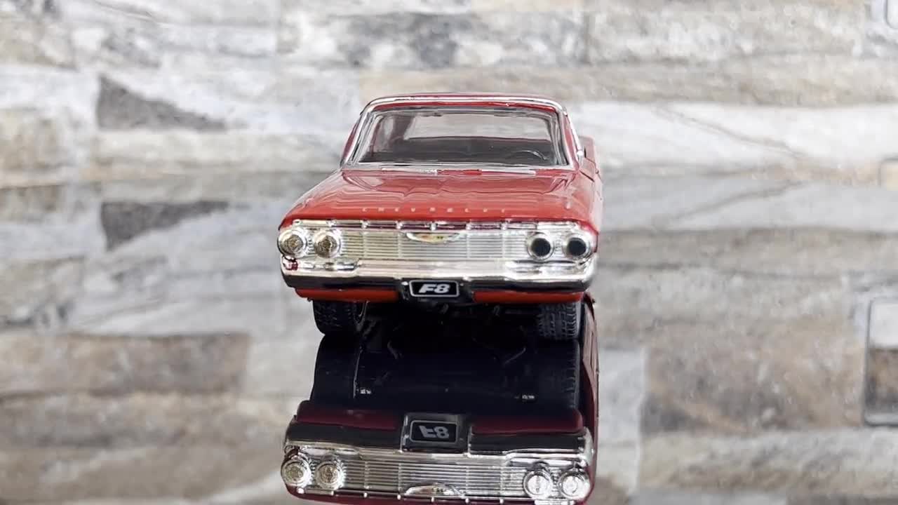 シボレー インパラ 1961 | 1/38スケール モデルカー | ダイキャスト