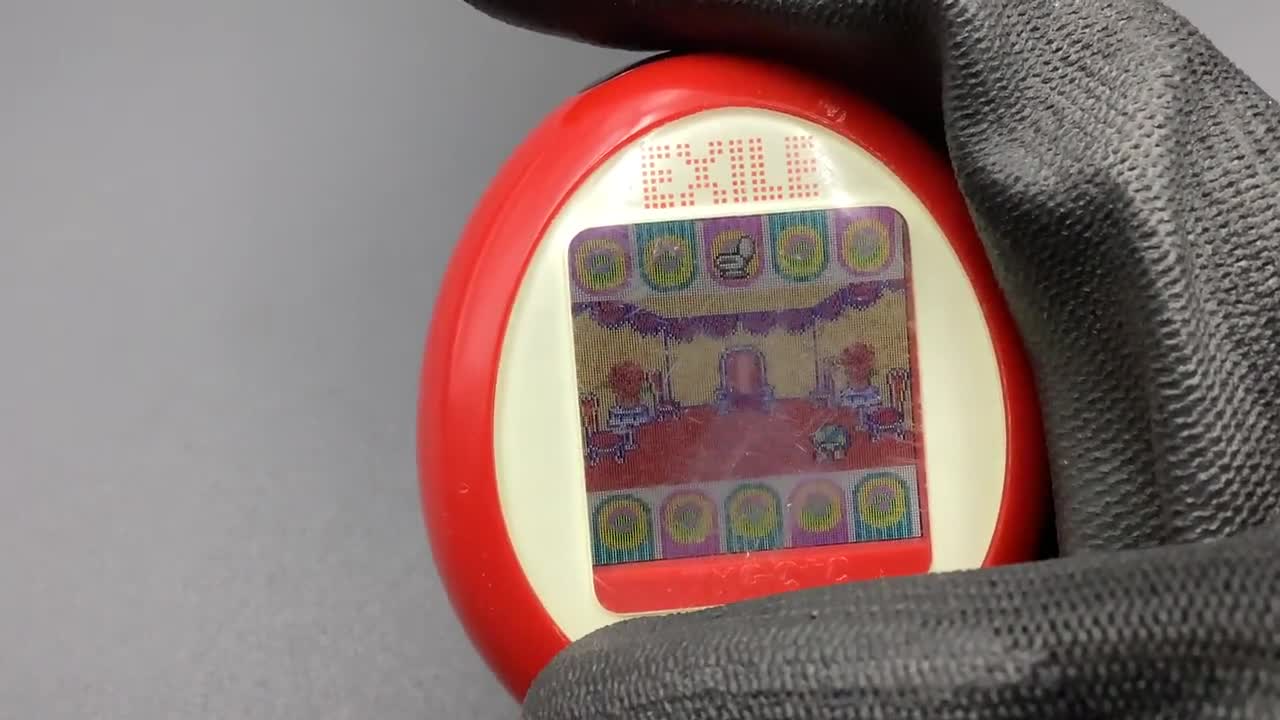 えぐもっち　BANDAI Tamagotchi + Color レッド Original Tamagotchi Color Collection Red | 商品情報 | BANDAI TOYS