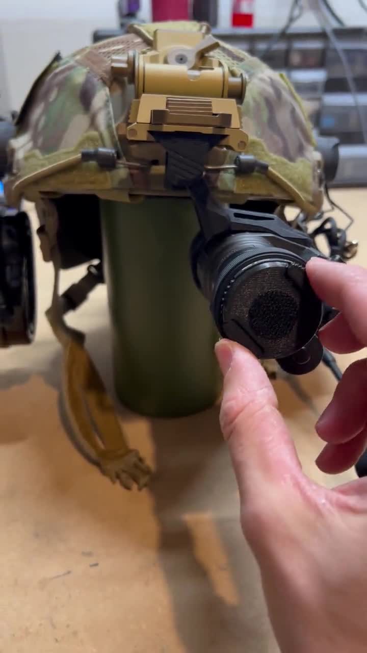 ブーにハット　pvs-14 ブーにハット pvs-14 NightVision4Less - Flip-Up Headgear for