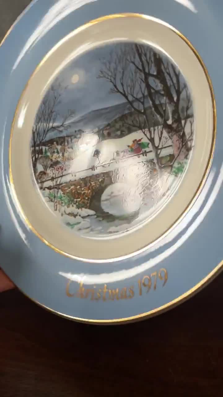 1979 AVON Christmas Series Plates 