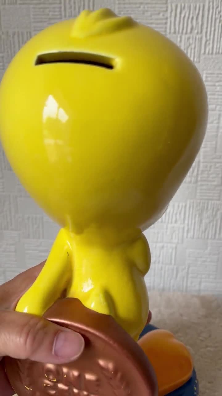 純銀　トゥーイーティー Vintage Tweety Pie Piggy Bank: Warner Bros. Studio Store