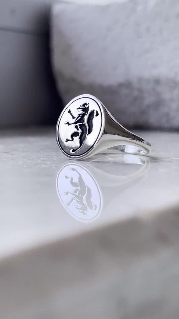 Fox Signet Ring, Fox Family Crest Ring, Gold Fox Engraved Ring Women, Oval  Animal Ring Man, Sterling Silver Ring, Vixen Pinky Ring Man - Etsy