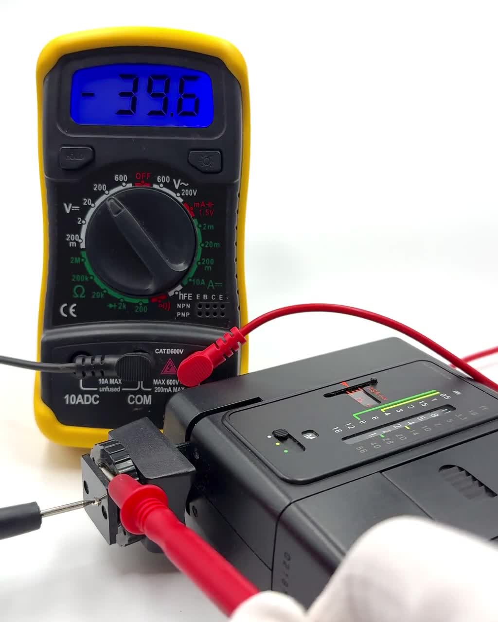 Flash Sunpak Auto124 – Neuf, Ouvert Mais Jamais Utilisé – Dans Sa Boîte