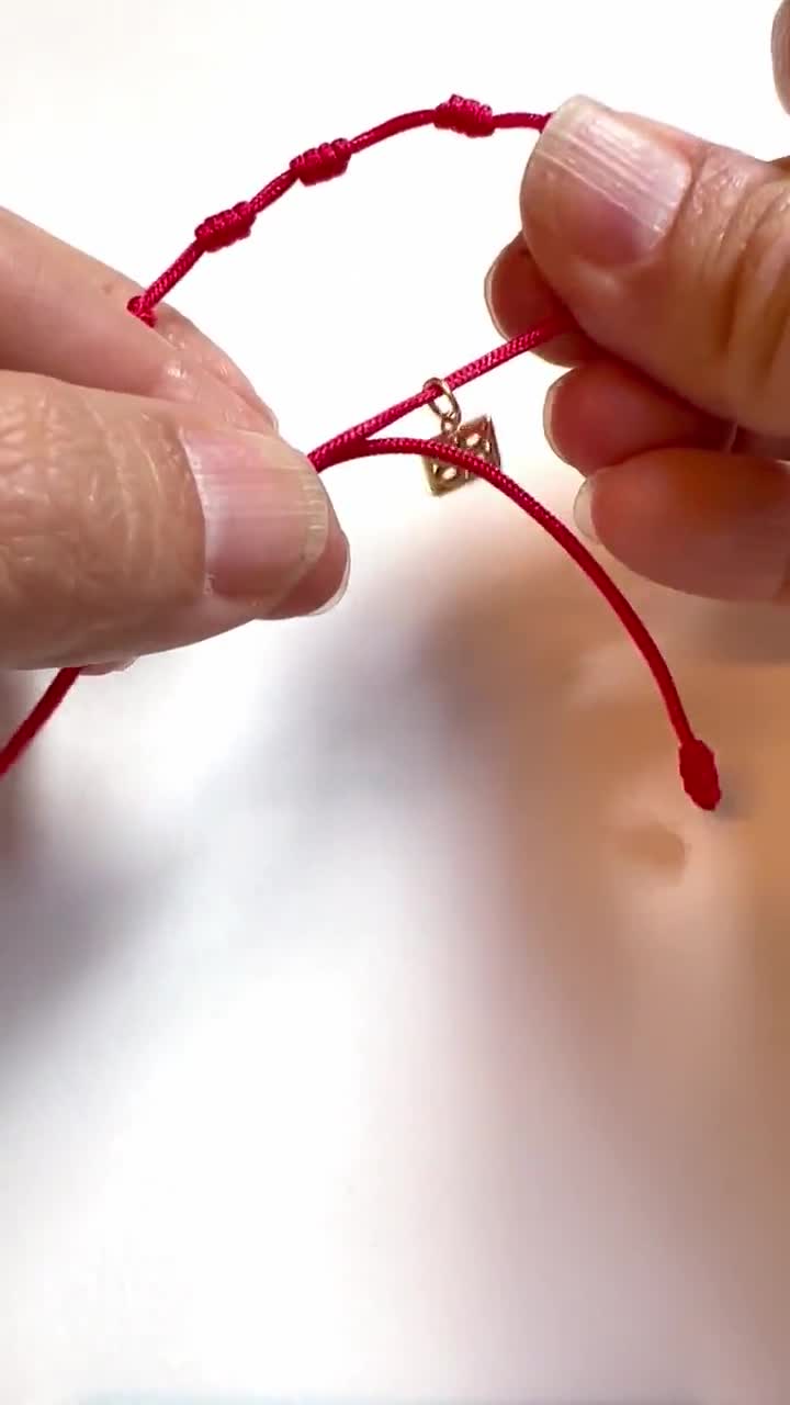  Timesuper Bracelet 7 Knots for Protection Good Luck String Red Cord  Bracelet Adjustable Red Knot String Bracelet: Clothing, Shoes & Jewelry