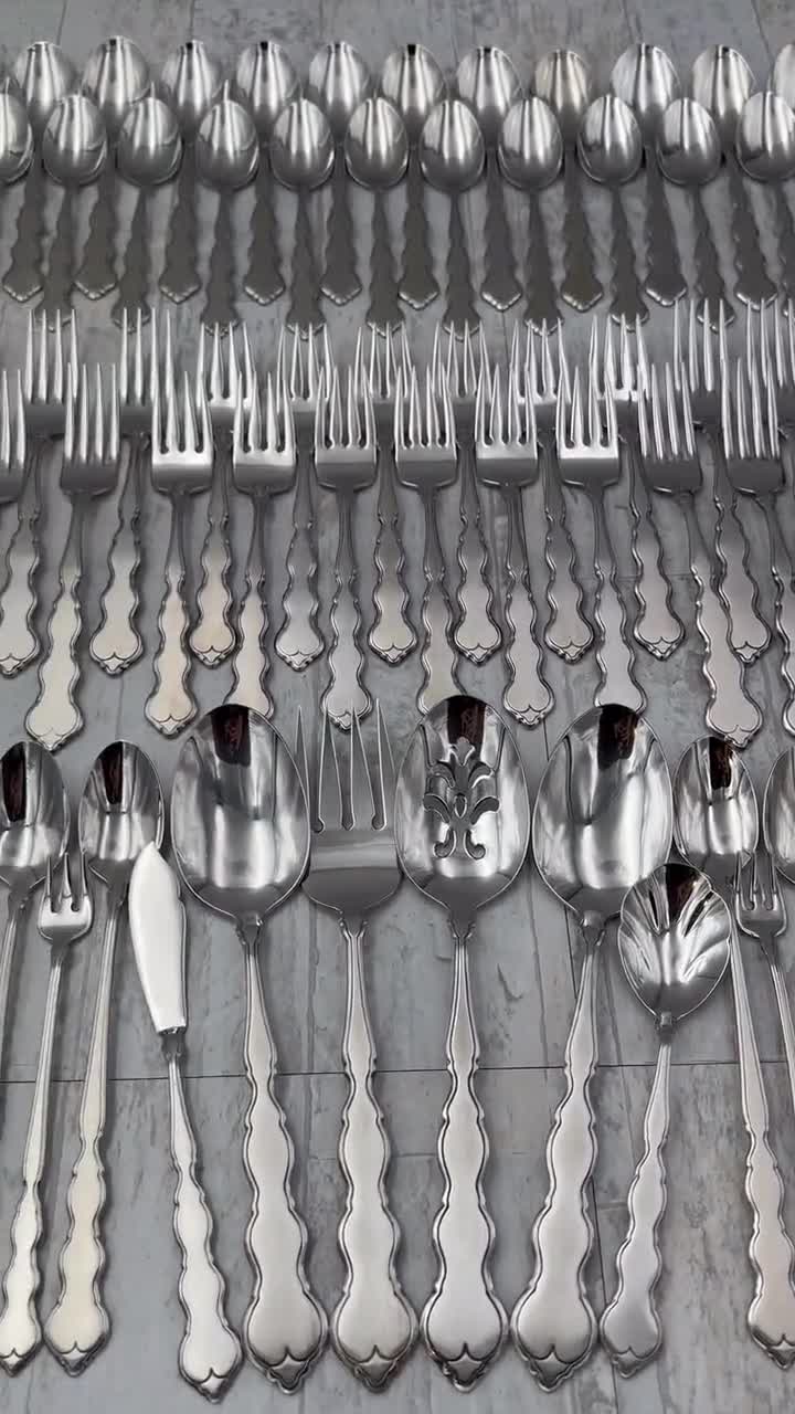Oneida Vintage Flatware Set, Valerie Distinction Deluxe Stainless