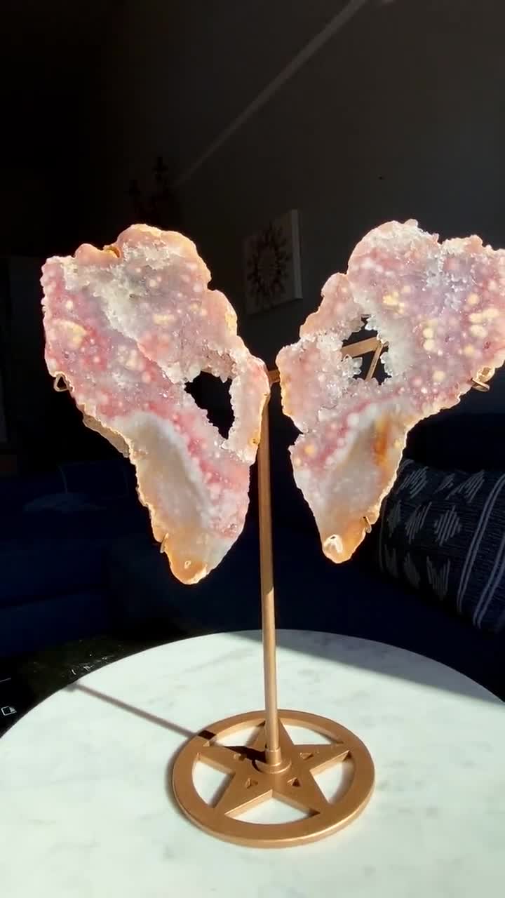 ピンクと紫のアメジスト ドゥルージー フラワー アゲート ウィング