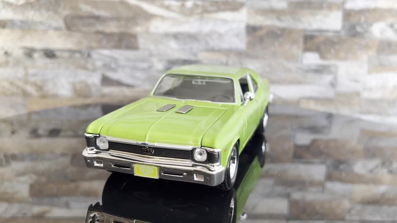 Chevrolet Nova SS 1970, 1/24 Scale Model Car, Diecast Car Model
