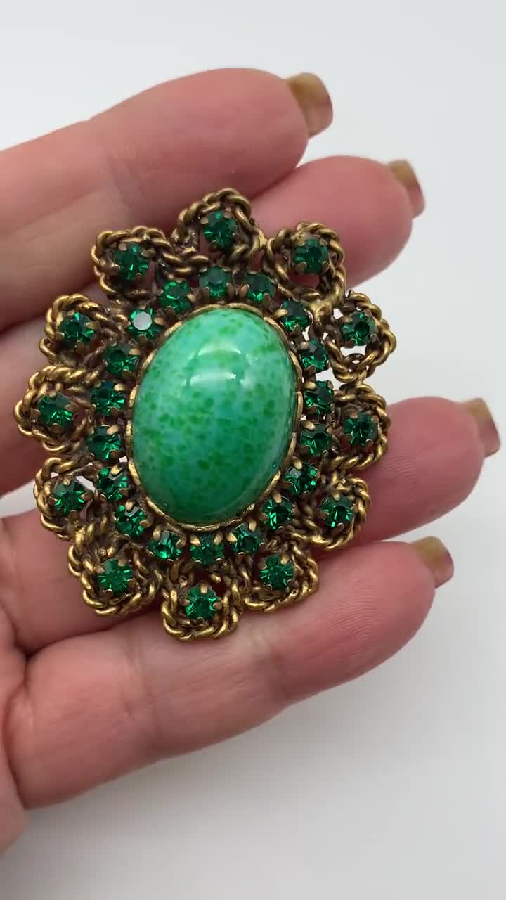 Exquisite Vintage 1940s Magnificent Green Peking Glass Oval