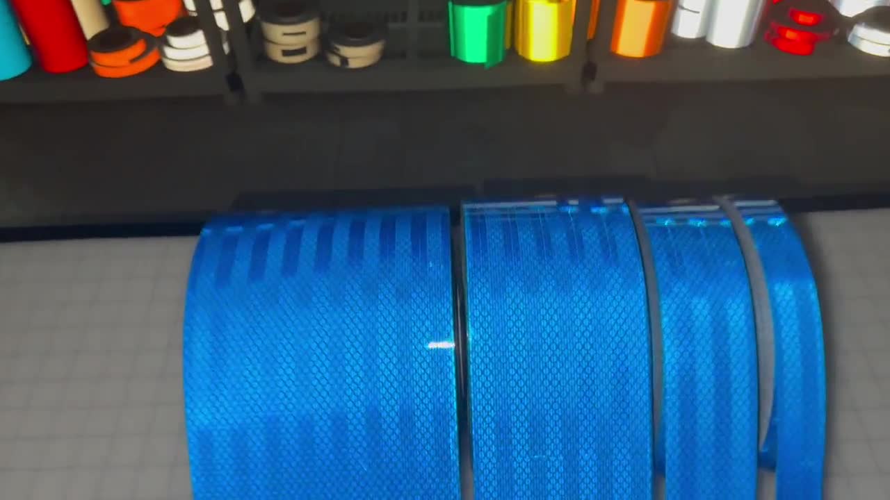 Cinta reflectante azul 3M 3930 (1", 2", 4", 6" de ancho) Película microprismática con respaldo de aire HIP tipo 4 500+ candelas (múltiples longitudes) video poster