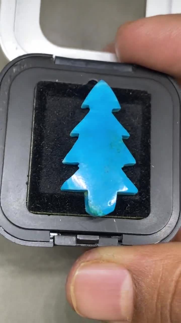 かわいいターコイズ クリスマスツリー型彫刻 個数 1 重量 15.90 cts