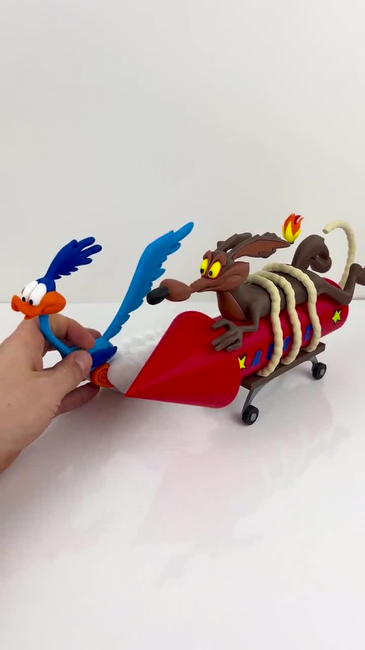 Découvrez Bip Bip et le Coyote version réelle en vidéo