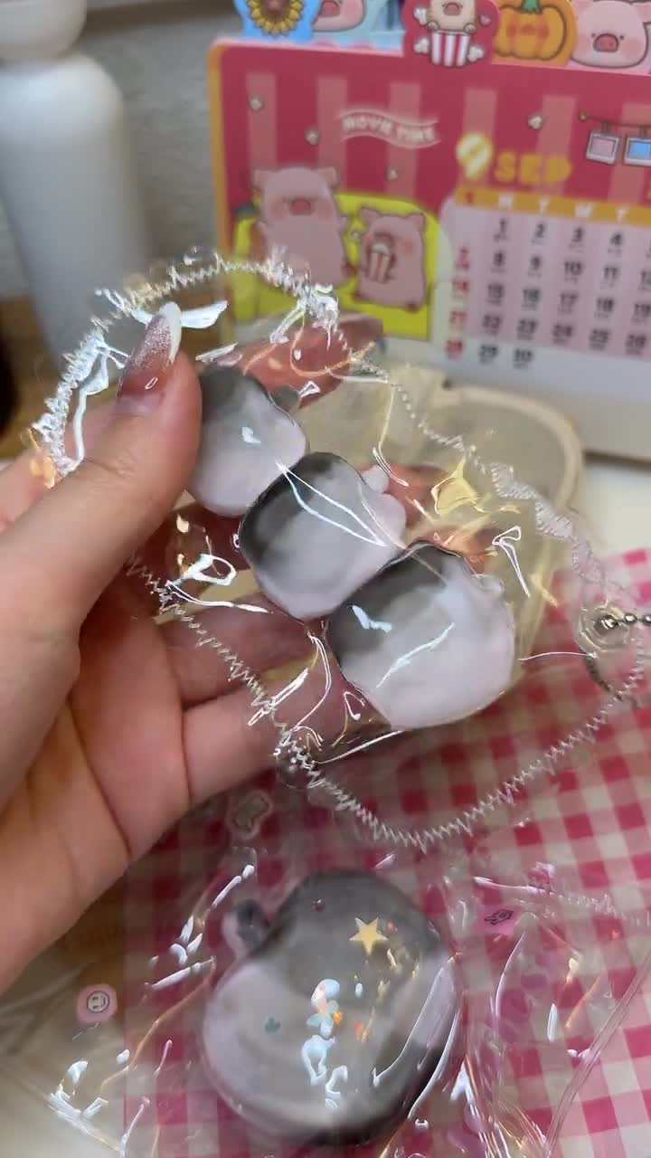 ギャラクシーアップルタバスクイーズキーホルダー | 柔らかくゆっくり