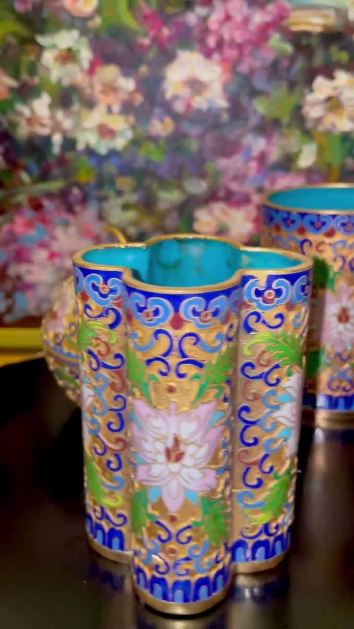 Vintage Chinese Cloisonné Brass Lotus Floral Motif Trinket Box