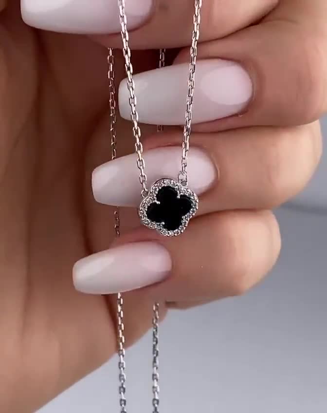 Silver Clover Pendant: Black Onyx Leaf Necklace for Women's Gift