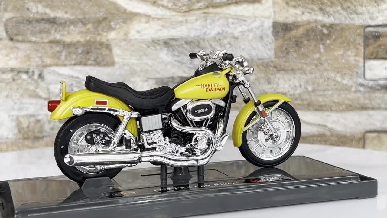 Harley Davidson 1977 FXS Low Rider | Model Motorcycle | 1/18 Die