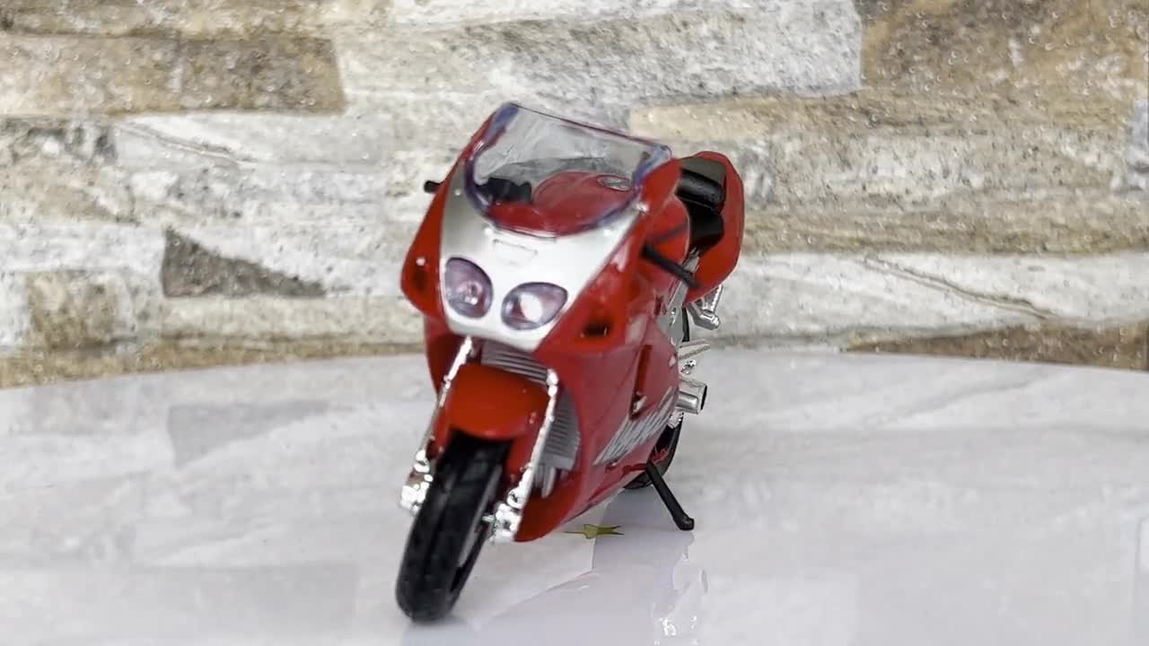 Kawasaki Ninja ZX-7R, Scale 1/18 Diecast Model Motorcycle, 1/18