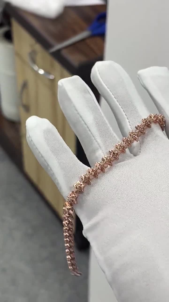 スターリングシルバーのスターブレスレット：繊細なモアッサナイトの宝石 - 米国への関税支払い済み video poster