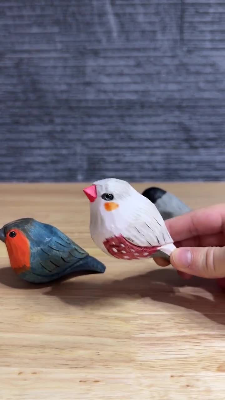 3.5インチ ヴィンテージ木製鳥の置物、手彫りの鳥の像、北欧民芸装飾