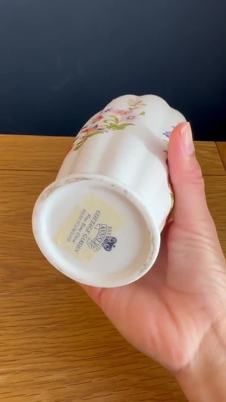 ヴィンテージ エインズレイ「コテージガーデン」ファインボーン