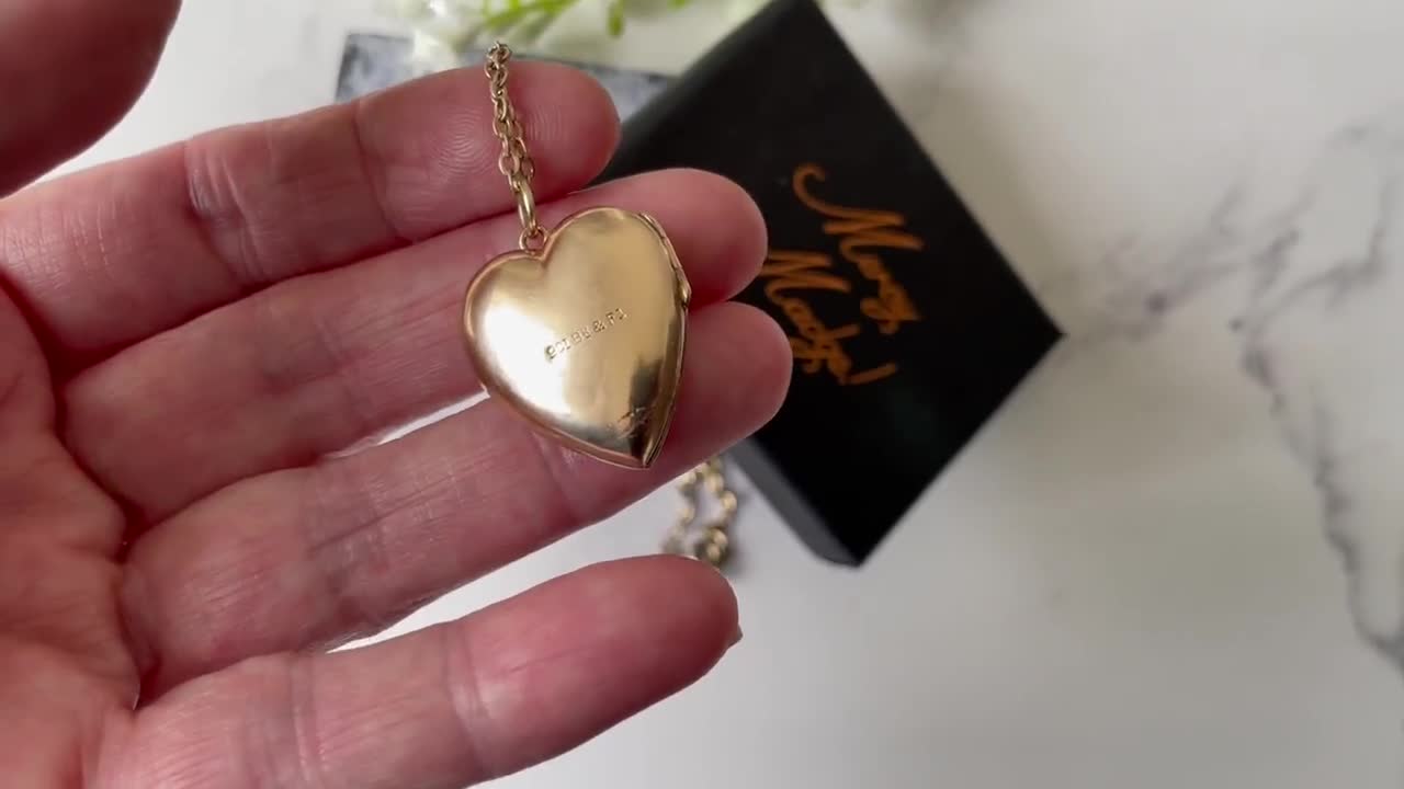 Vintage Circa 1950s Heart Locket with Belcher Chain 9 Carat Gold