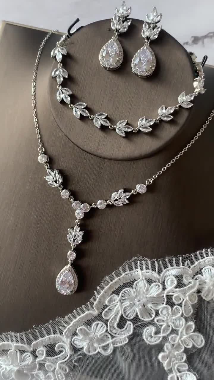 Collana d'argento con ciondolo di cammeo di corniola sardonica