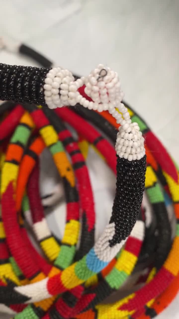 Pendentif Collier Tribal Africain En Pierre, émail Vert Rouge Jaune - Occasion