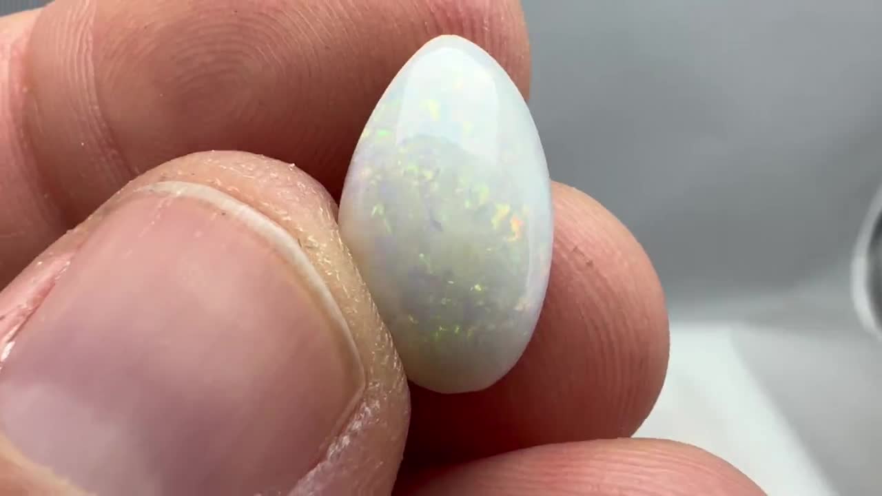 Opale Naturelle D'Australie (Coober Pedy) - 3.75 Carats - Cabochon Multicolore - Neuf