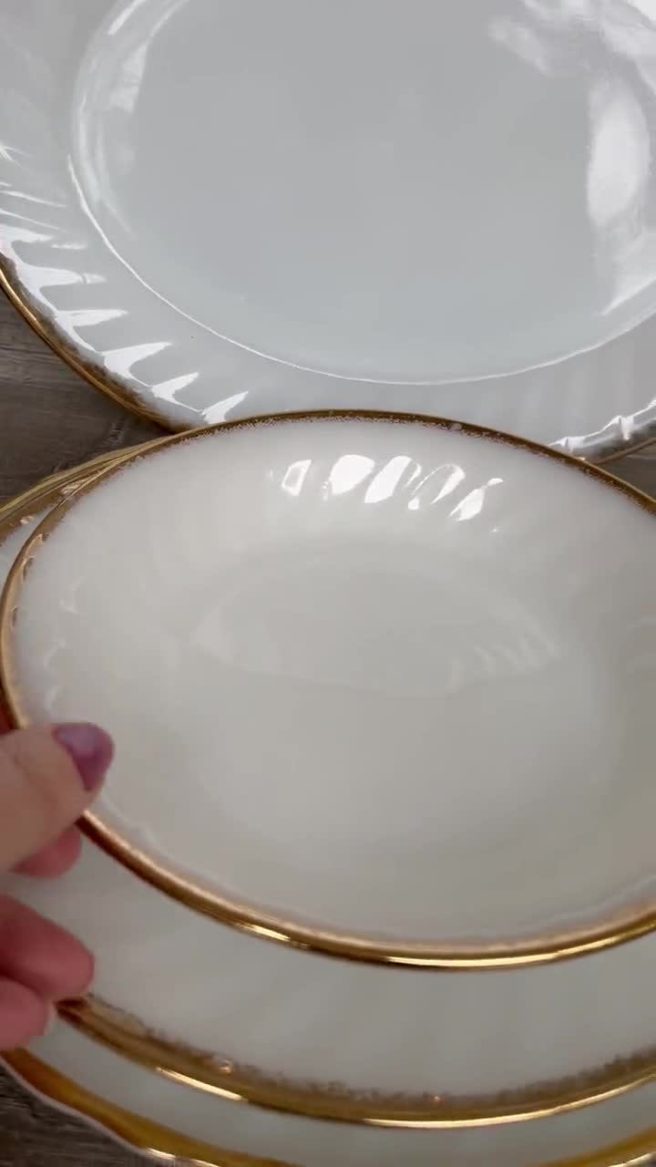 FIRE KING SWIRL ゴールドトリムプレート、プラッター、ボウル