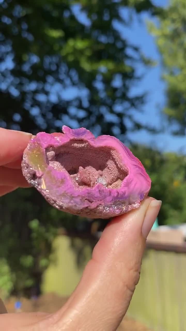 Labradorite King 👑 on Instagram: Guide for Baby pink gemstones