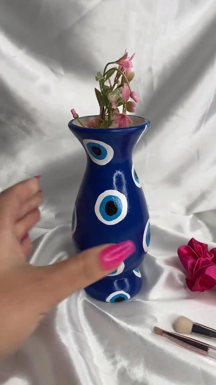 Gerbera Evil Eye Figurative Bud Vase – Heather Freitas