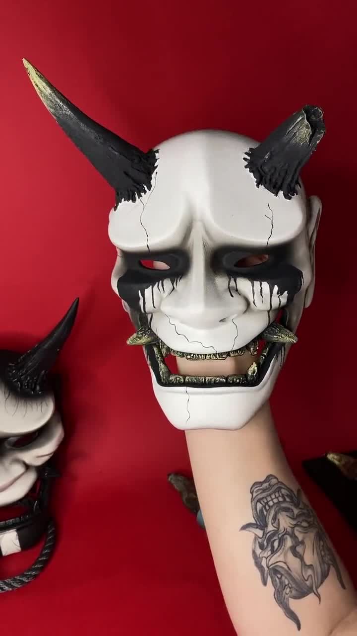 Maschera Hannya giapponese: Hannya piangente, maschera Samurai bianca e  nera, maschera demone giapponese indossabile, su ordinazione, maschera  Kabuki, maschera Oni Wall -  Italia