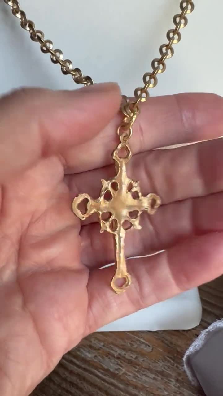 Vintage Gold Cross Pendant Necklace - Etsy | Cross pendant, Gold cross  pendant, Cross pendant necklace