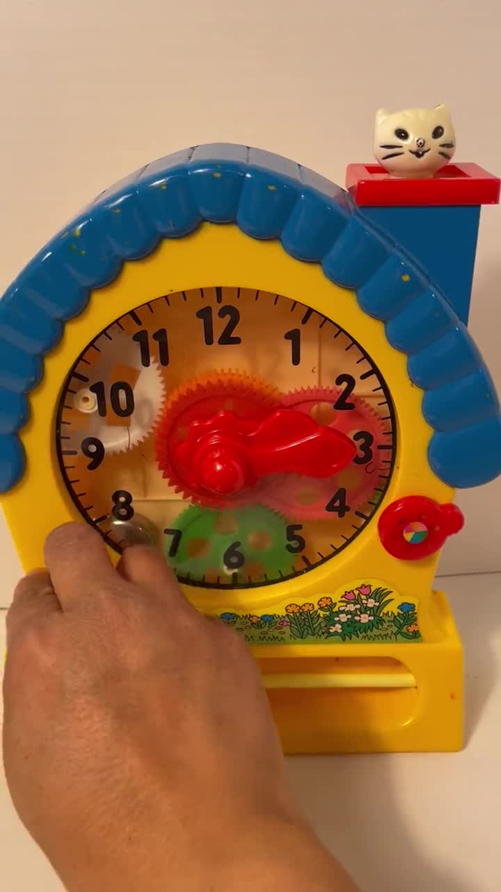 Vintage-2003-redbox-educational Toy Clock-gears-learn to Tell Time