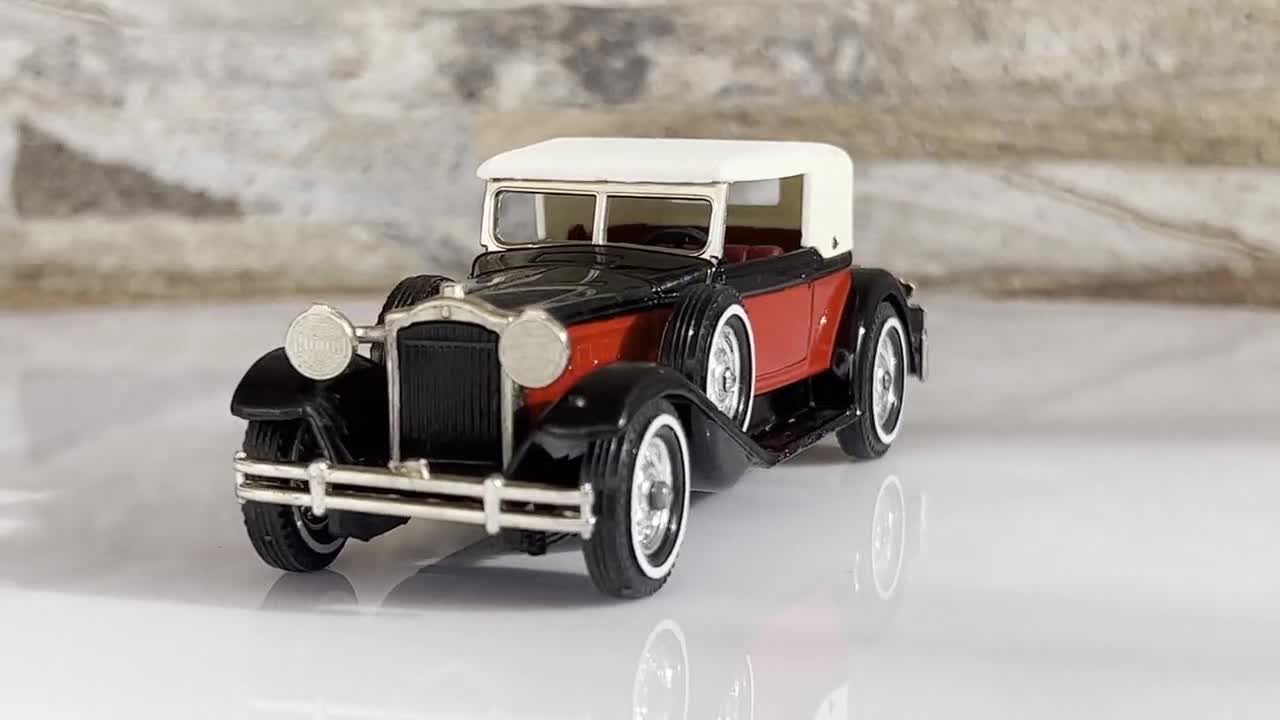 1930 Packard Victoria , Vintage Diecast Model Car, 1/46 Scale