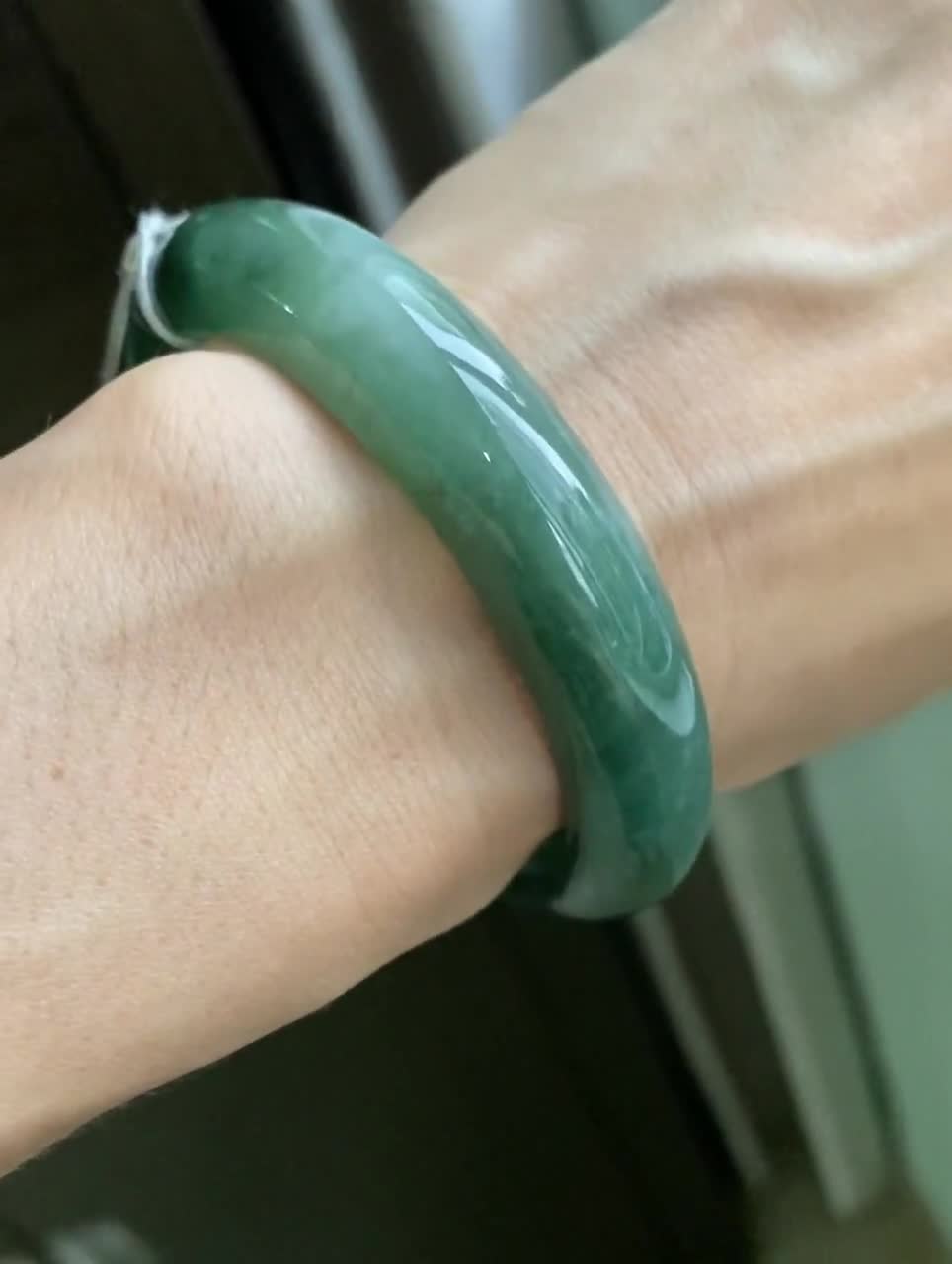 56 mm geelachtig groene gecertificeerde echte Birma Jadeïet