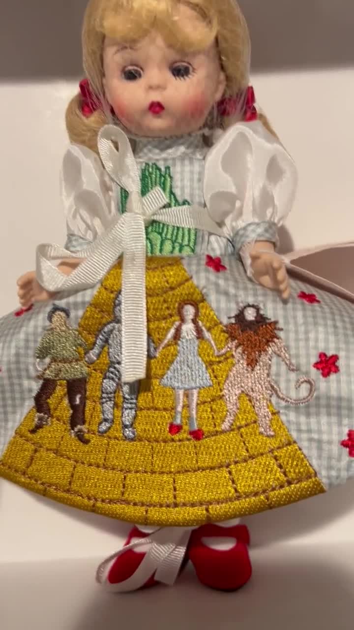 Madame Alexander Wendy Doll: Wizard of Oz, Yellow Brick Road - Etsy