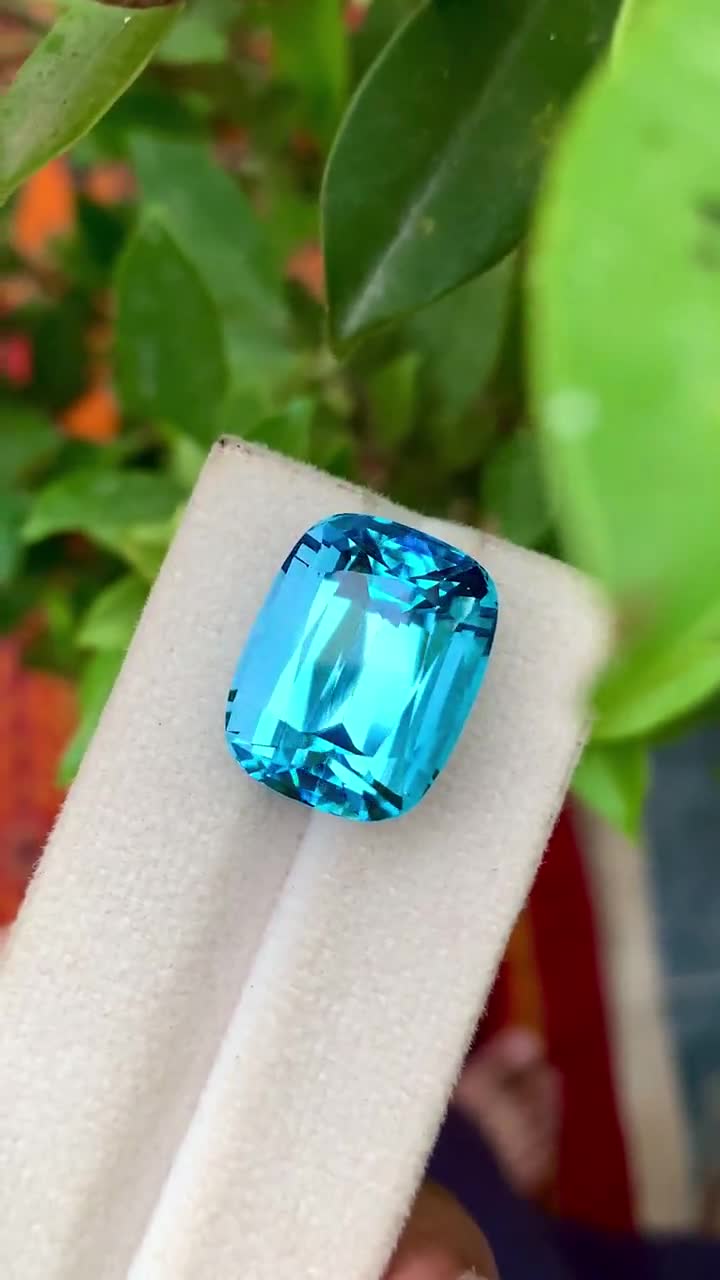 天然スイスブルートパーズ宝石：33.10カラットクッションカット - Etsy