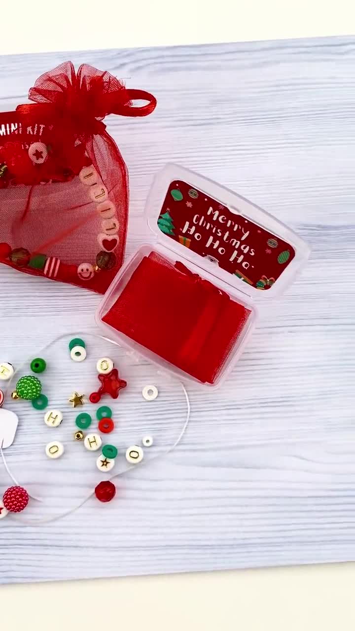 Christmas {diy bracelet kit} – Lou C & Levi