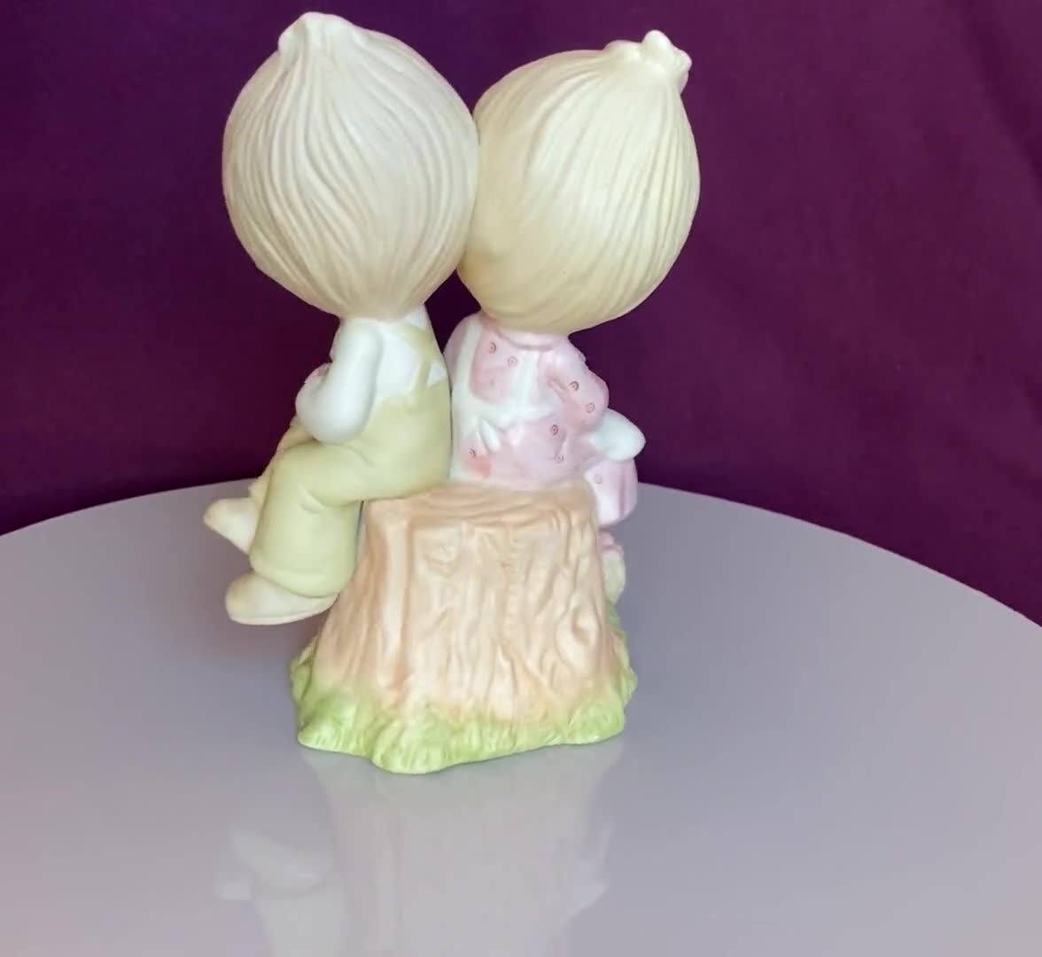 Love One Another Precious Moments Vintage Figurine E1376