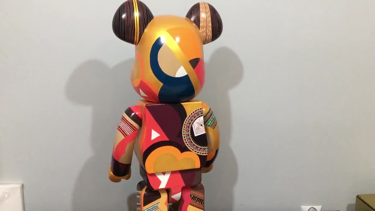 NYC Custom Bearbrick 1000% 70cm by Annatar Luxury 