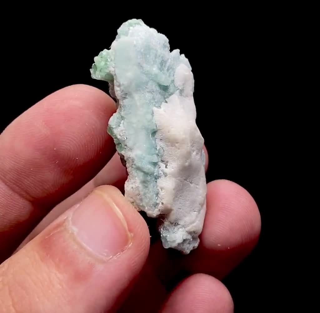 大サイズのトルマリン原石（パキスタン産） a315ab0b97e9973cc6db03a075f281