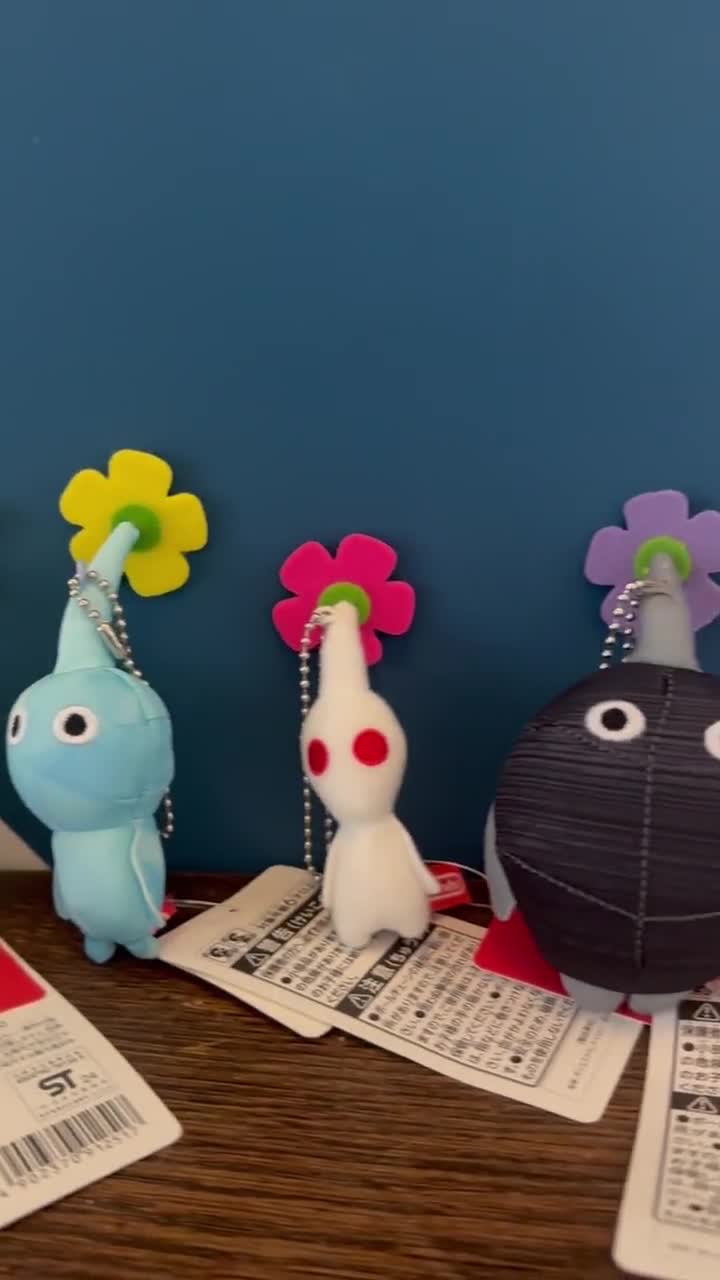 Pikmin Plush Keychains Official Nintendo Japan, Gamer Gift **US