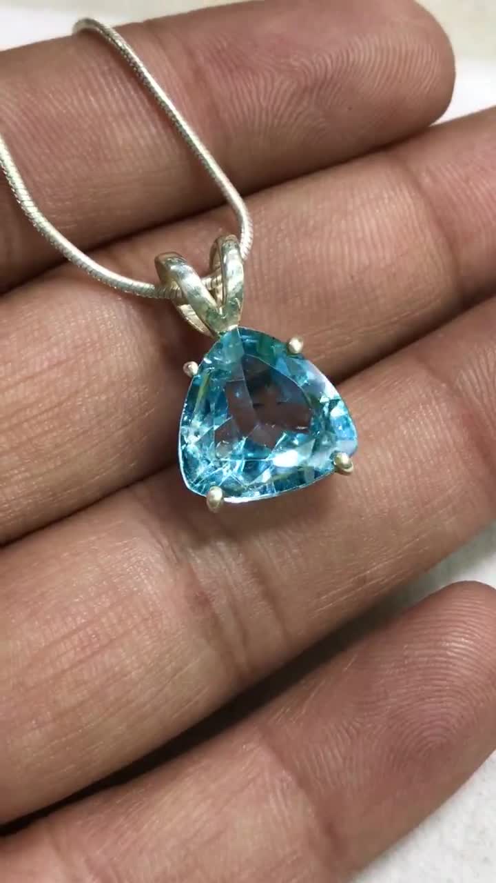 Ciondolo in topazio blu e argento sterling, qualità gemma - Italia Ciondolo in topazio blu e argento sterling, qualità gemma - Italia
