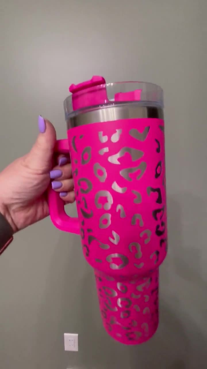 Leopard (40oz) Tumbler With Handle Sleeve – Dales Clothing Inc