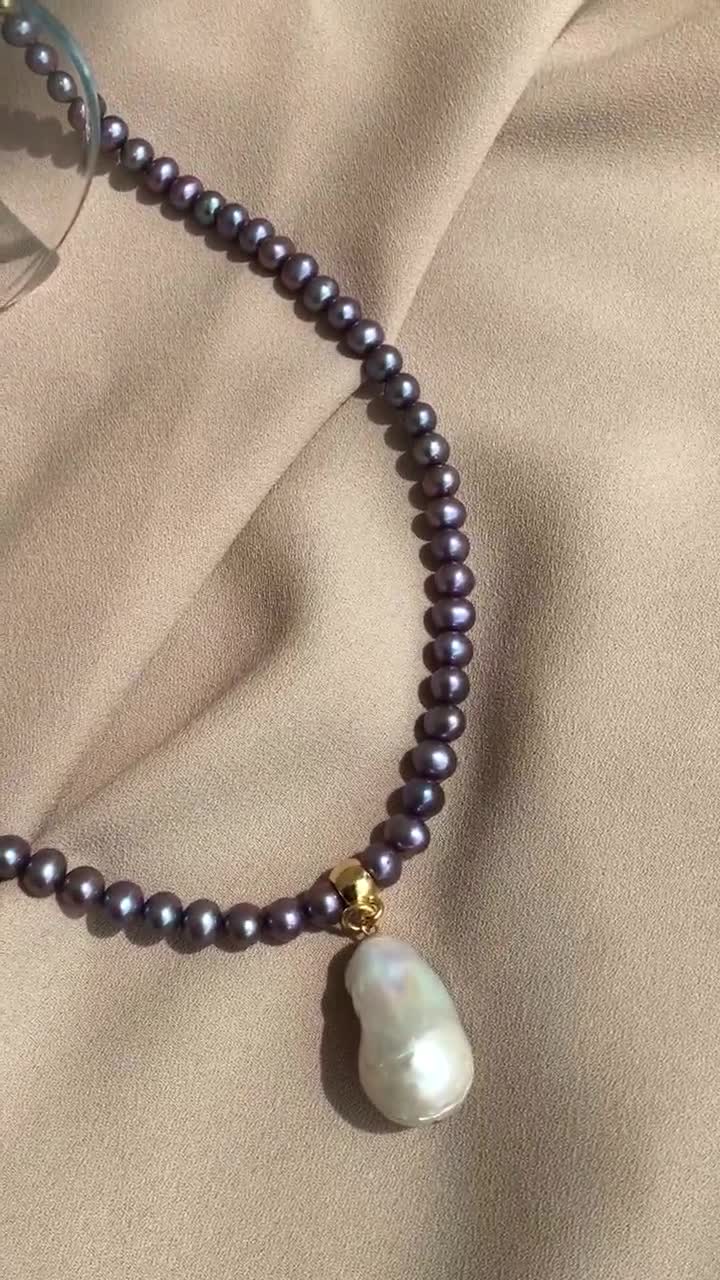 ピーコックパールネックレス：バロックパールペンダント、22Kゴールド