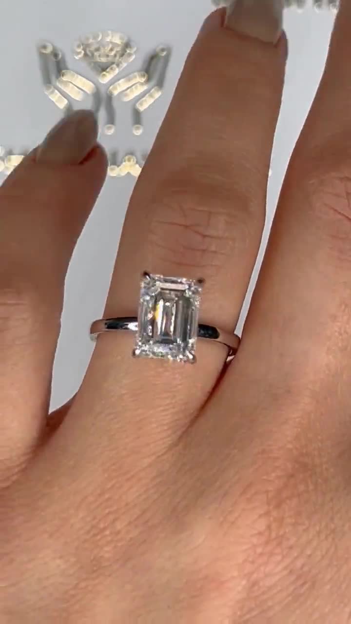 Diamant Brut Naturel 0,26 Carat - Couleur H - Pureté VVS1 - Taille émeraude 4,93x2,99 Mm - Neuf