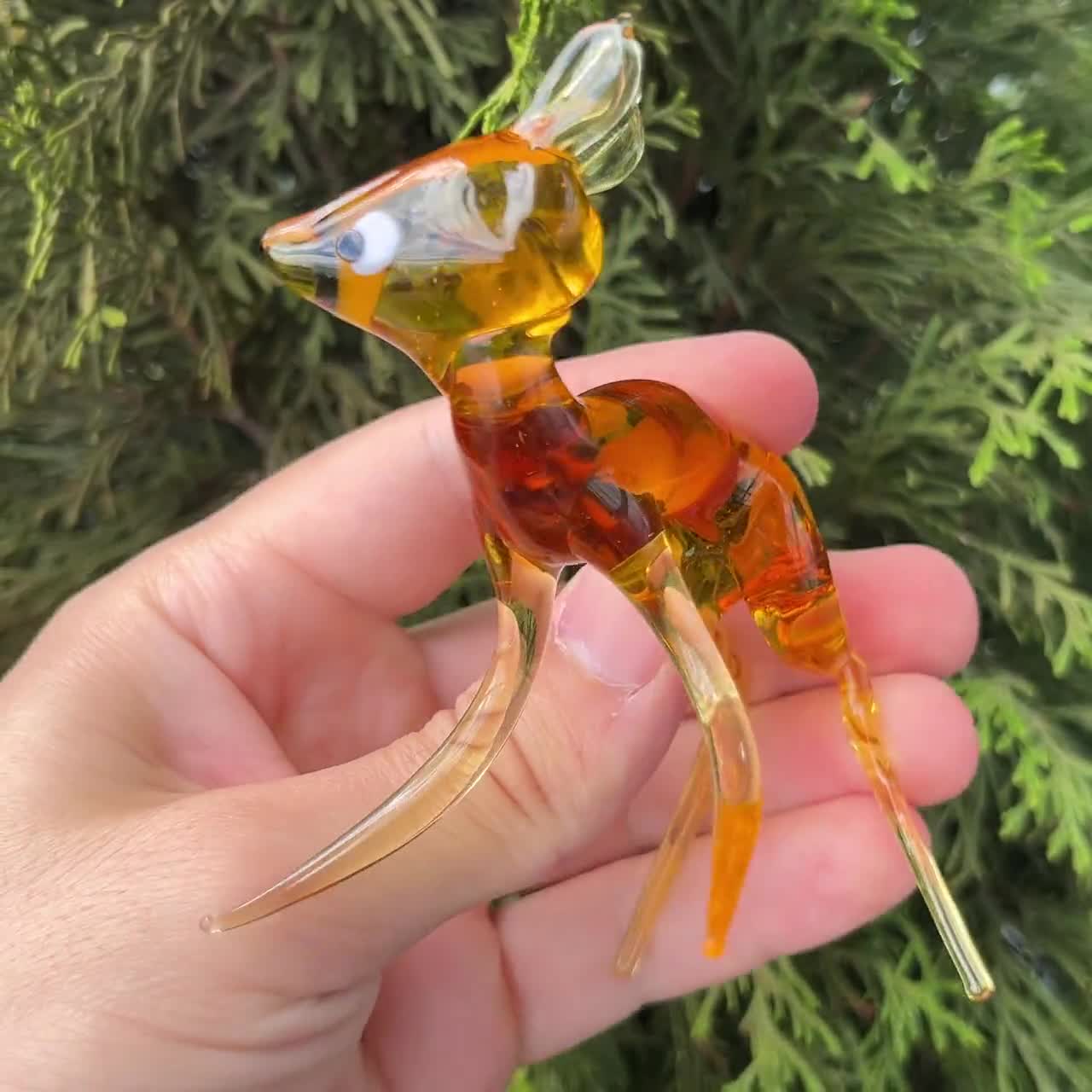 黄色のガラスの鹿の置物 - ガラスの鹿の彫刻 - 手作りのムラーノ