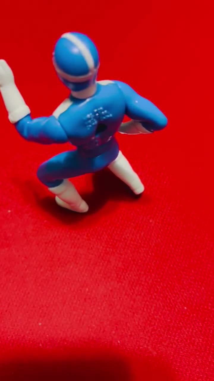 2000 Blue Power Ranger,Mini 4”Light Speed Rescue! McDonald’s action figure  + 1 Trading card only! By Saban! Vintage Power Rangers Toys,Gifts