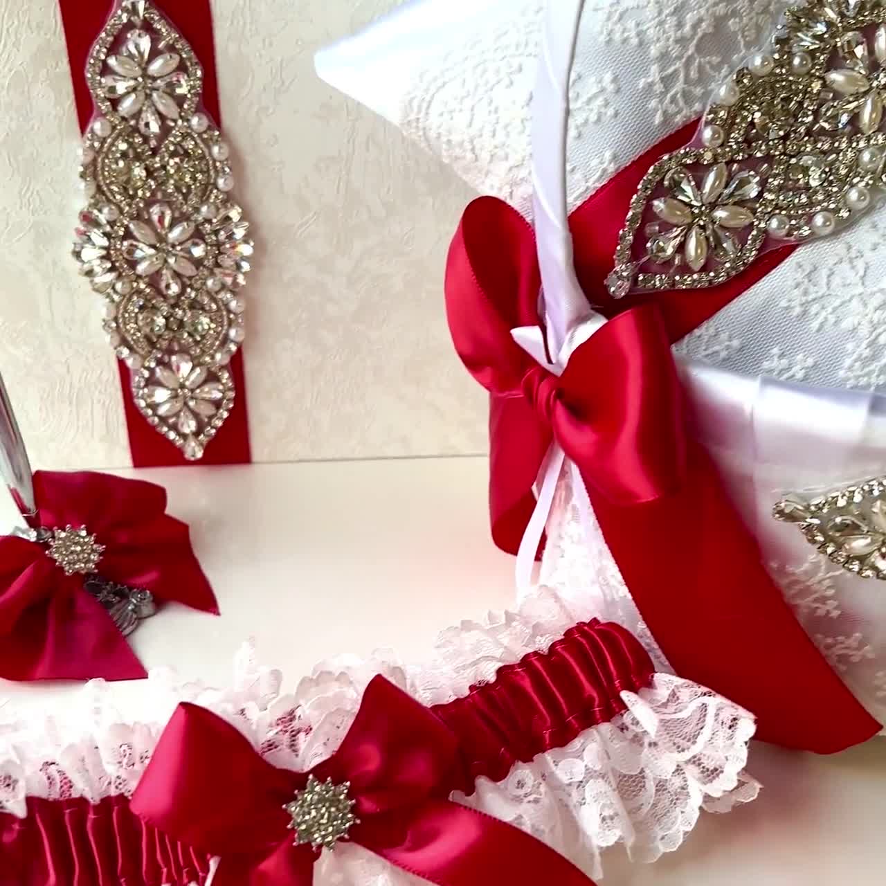 Cestino Portafiori Da Sposa In Raso Rosso Con Fiocco E Strass - 22x13 Cm